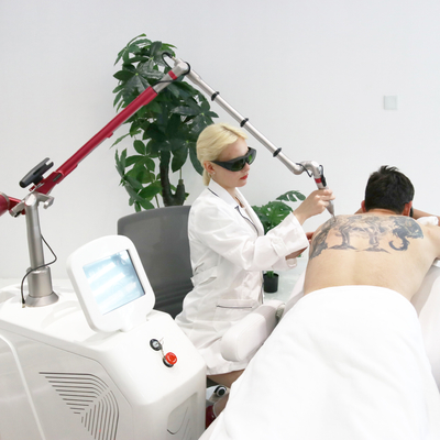 1064nm Q Switched Nd Yag Laser Пикосекундная машина для удаления татуировок
